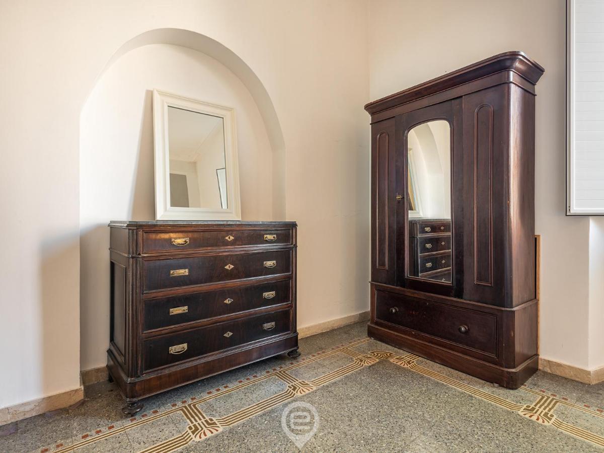Mirabel Apartment - Wonderful Flat In City Center Cagliari Luaran gambar